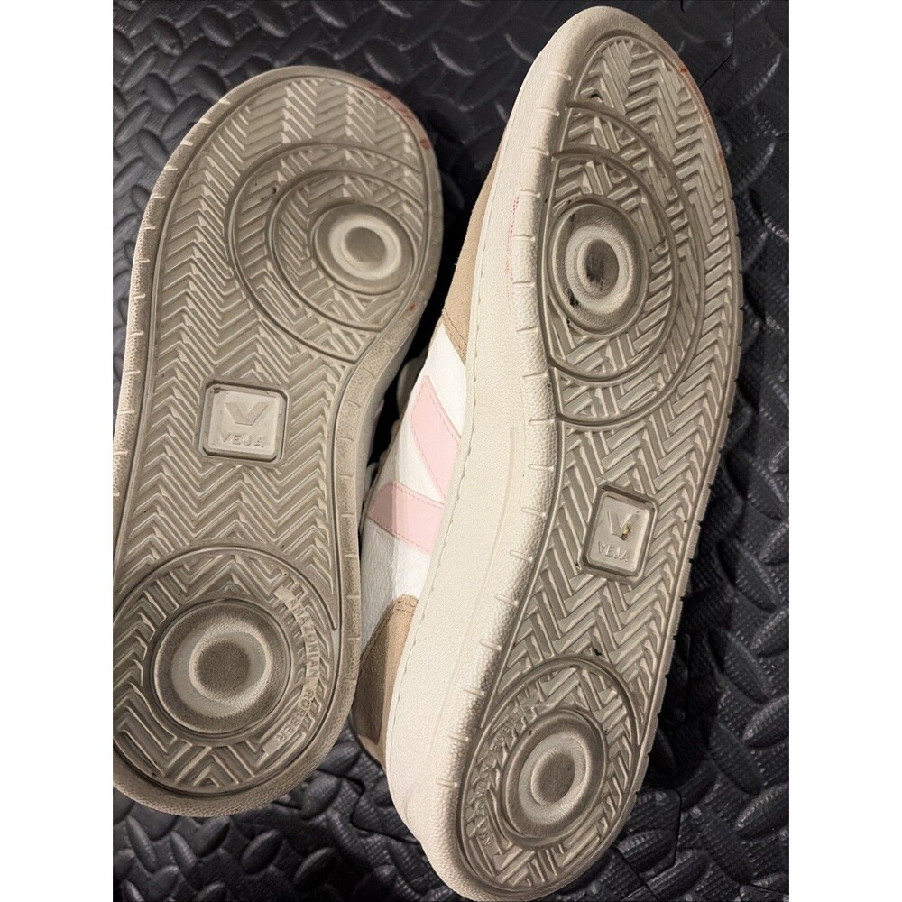 Veja V-10 Silk Quartz Sneakers Women’s Sz 9 Briefs White Pink Walking Gym - Picture 9 of 9